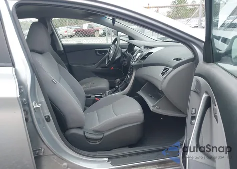 2015 Hyundai Elantra Se z USA, uszkodzony, nr VIN 5NPDH4AE8FH586079